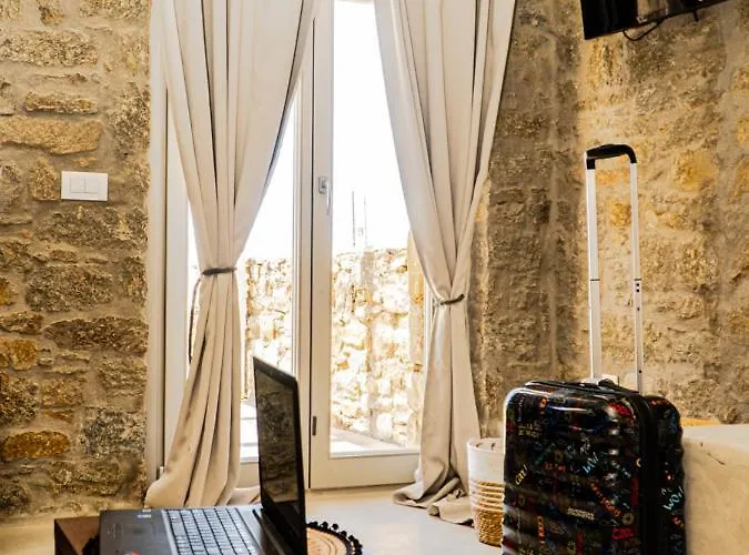 ήσυχο κυκλαδίτικο πέτρινο σπίτι Total Stone 5